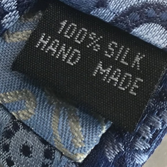 BELISI SILK TIE - Picture 4 of 6